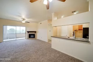 Photo #5: 6604417 Listing