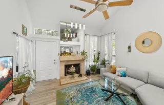 Photo #3: 6604434 Listing