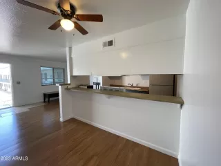 Photo #4: 6604779 Listing