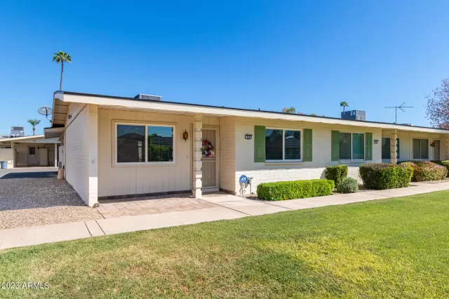 MLS: 6604784 Condo For Sale