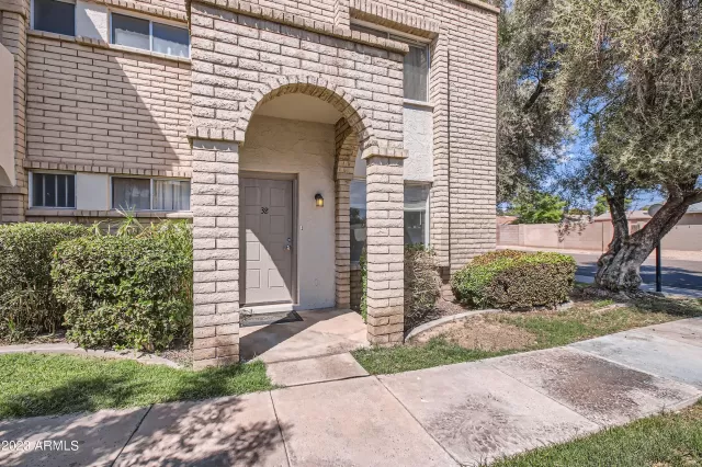 MLS: 6604855 Condo For Sale