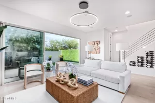 Photo #5: 6605097 Listing