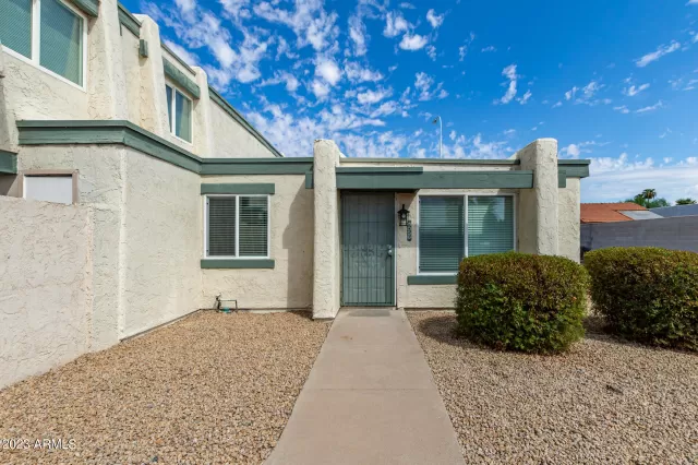 MLS: 6605135 Condo For Sale