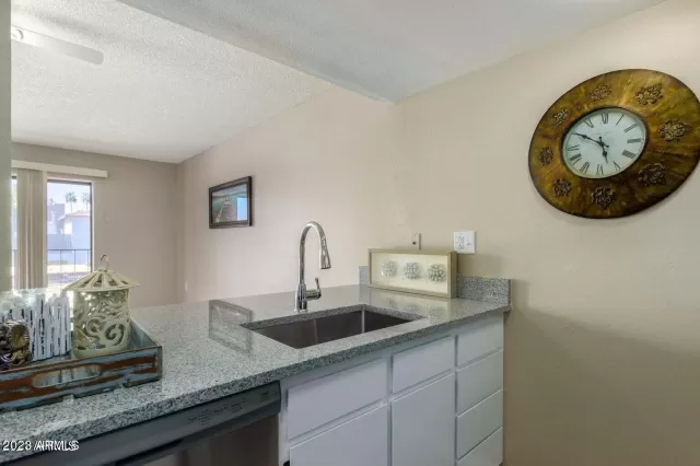 MLS: 6605195 Condo For Sale