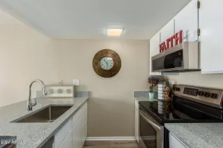 Photo #5: 6605195 Listing 