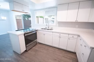 Photo #4: 6605376 Listing