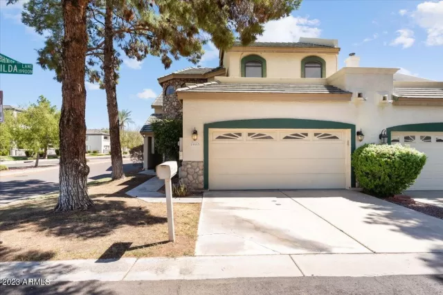 MLS: 6605686 Condo For Sale