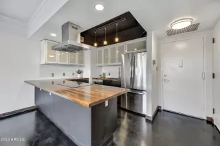 Photo #2: 6605704 Listing