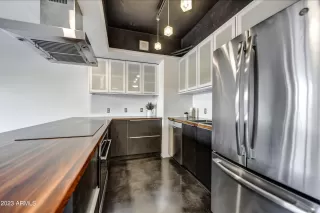 Photo #3: 6605704 Listing