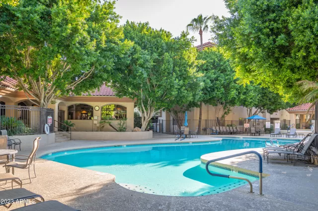 MLS: 6606160 Condo For Sale