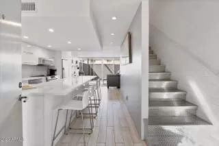 Photo #2: 6606386 Listing