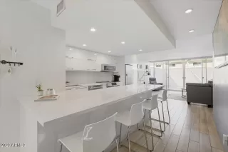 Photo #3: 6606386 Listing