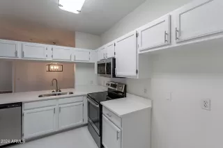 Photo #5: 6606465 Listing 