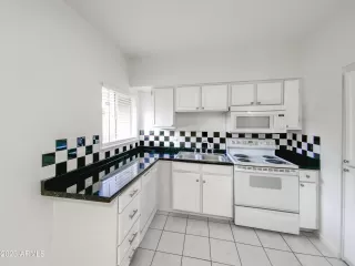 Photo #2: 6606784 Listing