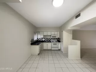 Photo #5: 6606784 Listing