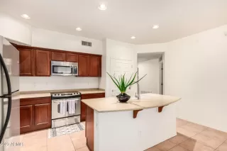 Photo #5: 6607034 Listing 
