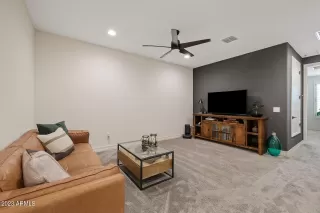 Photo #6: 6607462 Listing