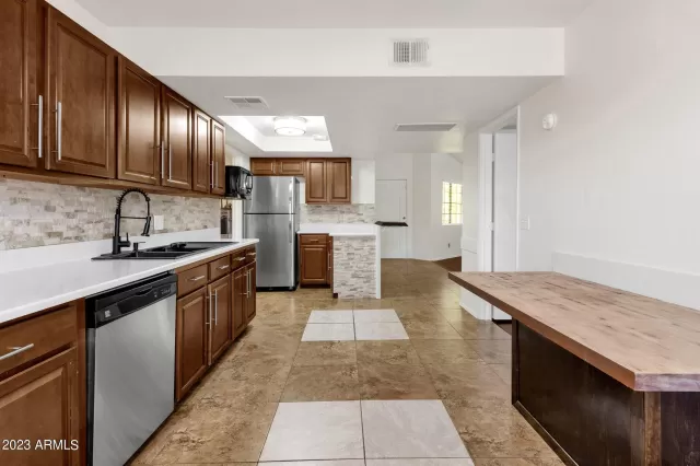 MLS: 6607513 Condo For Sale