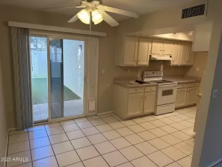 Photo #6: 6607702 Listing 