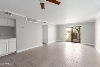 Photo #4: 6607897 Listing