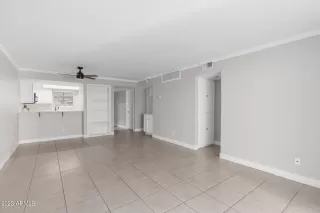 Photo #5: 6607897 Listing