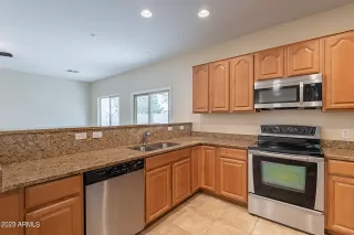 Photo #6: 6607965 Listing 