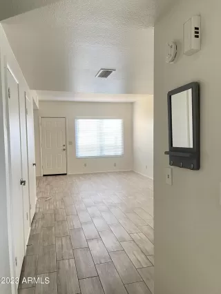 Photo #6: 6607990 Listing