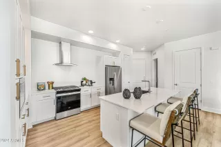 Photo #2: 6607993 Listing 