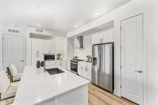 Photo #3: 6607993 Listing 