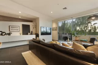 Photo #6: 6608191 Listing 