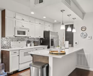 Photo #3: 6608463 Listing 