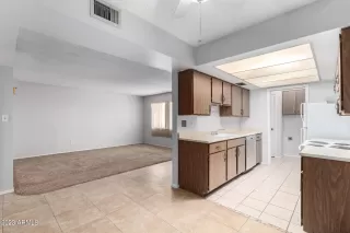 Photo #2: 6608517 Listing