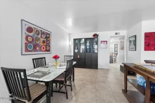 Photo #5: 6608576 Listing