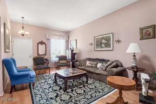 Photo #6: 6608627 Listing