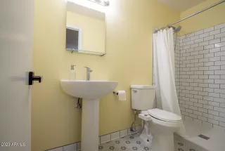 Photo #5: 6608639 Listing 