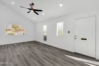 Photo #5: 6608694 Listing