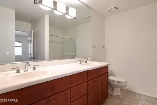 Photo #4: 6608759 Listing