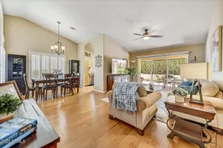 Photo #2: 6608827 Listing