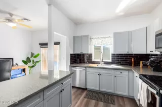 Photo #3: 6609063 Listing 