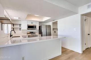 Photo #4: 6609098 Listing 