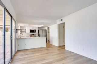 Photo #5: 6609098 Listing 