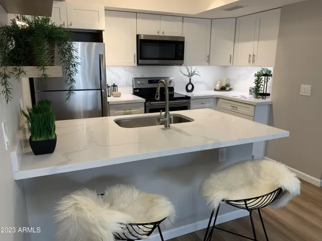 MLS: 6609224 Condo For Sale