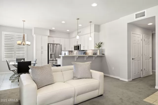 MLS: 6609261 Condo For Sale
