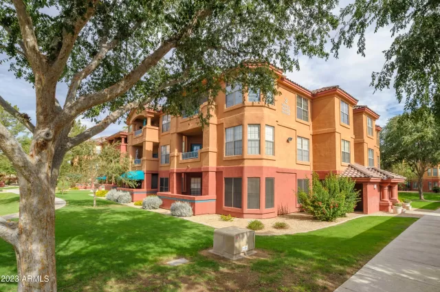 MLS: 6609318 Condo For Sale