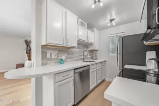 Photo #4: 6609331 Listing