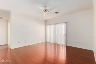 Photo #4: 6609397 Listing