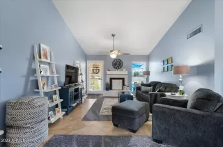 Photo #3: 6609507 Listing