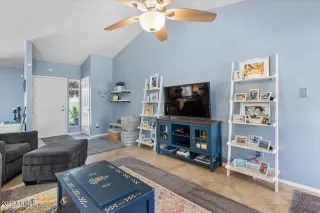 Photo #6: 6609507 Listing