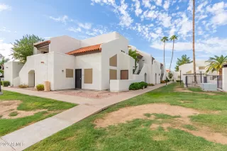 Photo #5: 6609643 Listing