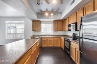 Photo #6: 6609687 Listing